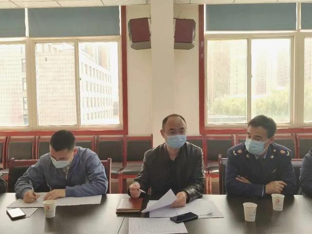 西安叉车司机最新招聘,西安叉车司机最新招聘，行业现状、各方观点及就业前景分析