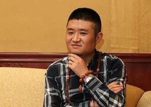 相声演员苗阜，幽默舞台上的魅力之魂