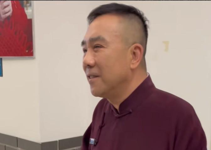 相声界璀璨明珠杨仪，笑谈风云的传奇演员
